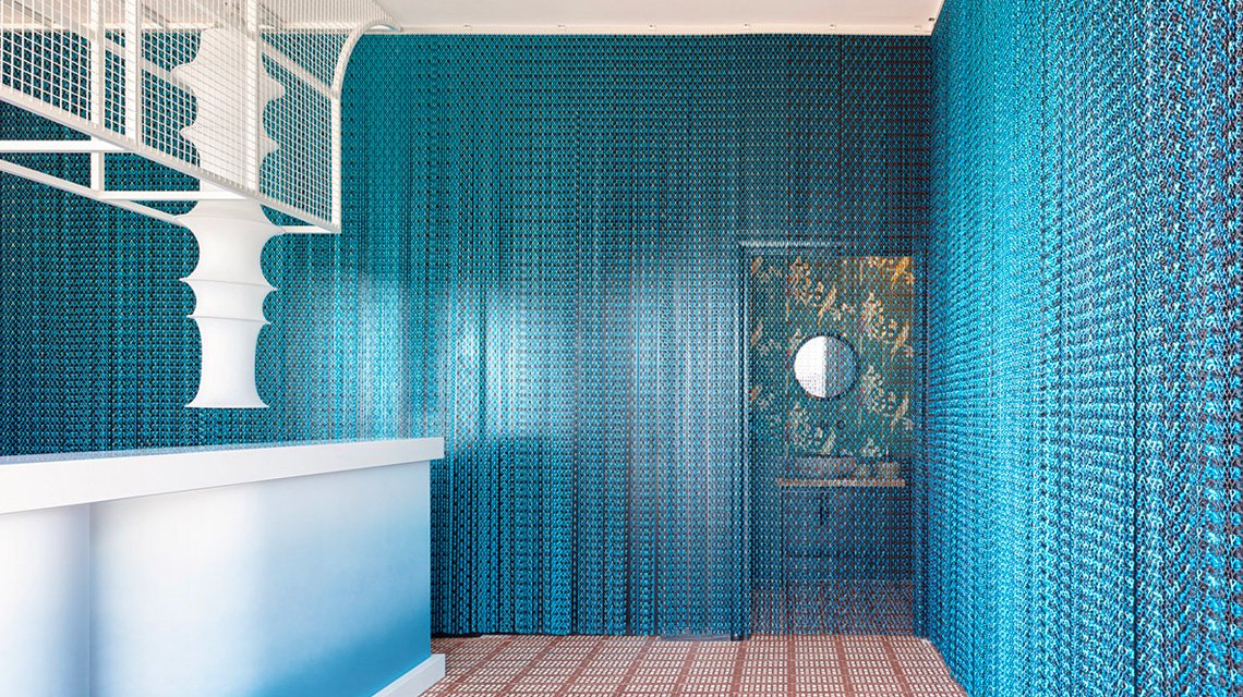 création sur mesure des ces rideaux en chaînes à maillons Kriskadecor - <p>habillage mural architecture d’intérieur décoration sur mesure</p>