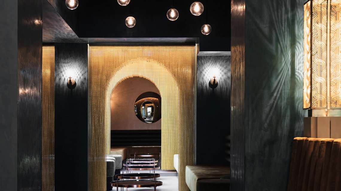 arche séparateur d'espaces en chaînes à maillons Kriskadecor @maillemetaldesign - <p>arche séparateur d’espaces en chaînes à maillons Kriskadecor @maillemetaldesign</p>