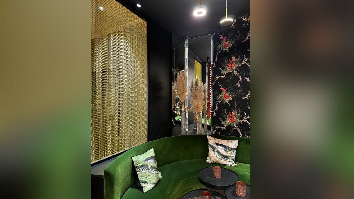 rideau métallique en chaînes à maillons aluminium anodisées champagne kriskadecor @maillemetaldesign - <p>rideau métallique en chaînes à maillons aluminium anodisées champagne kriskadecor @maillemetaldesign</p>