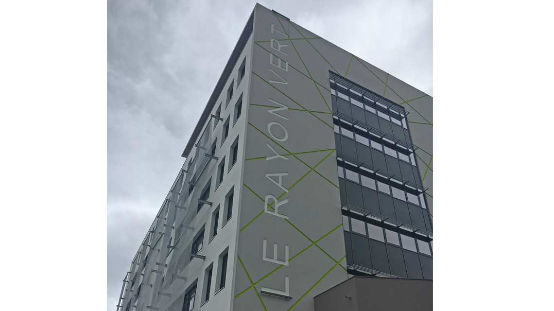 façade en résille métallique spiralée inox www.maillemetaldesign.fr - <p>façade en résille métallique spiralée inox <a href=