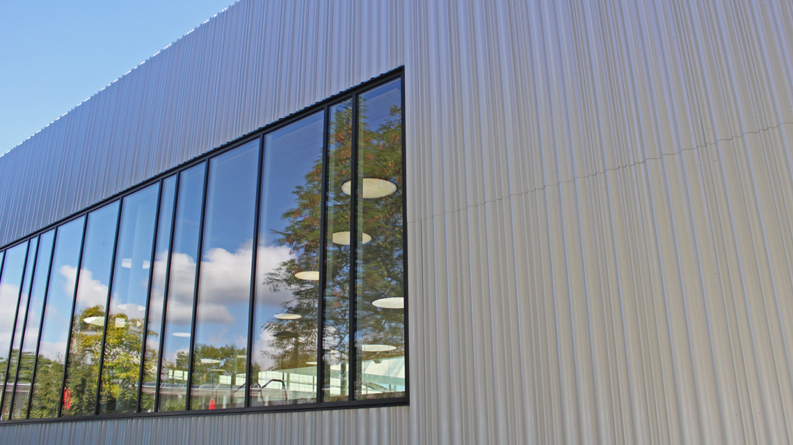 Façades tôles préformées colorées wellTEC® Pays-Bas www.maillemetaldesign.fr