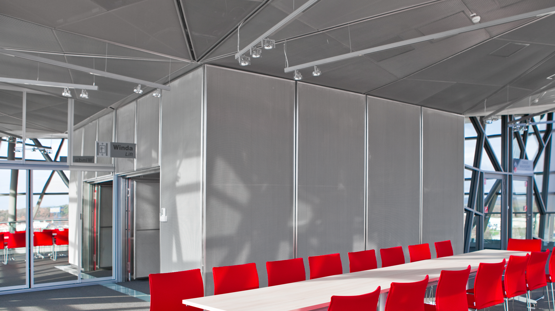 Plafond en maille métallique inox VIRGO acier inoxydable www.maillemetaldesign.fr