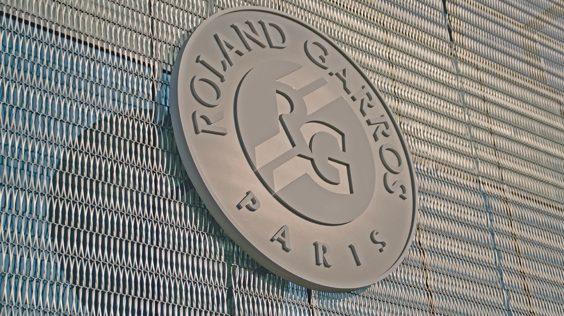 maille métallique spiralée EIFFEL inox façade Roland Garros www.maillemetaldesign.fr  - <p>maille métallique spiralée EIFFEL inox façade Roland Garros <a href=
