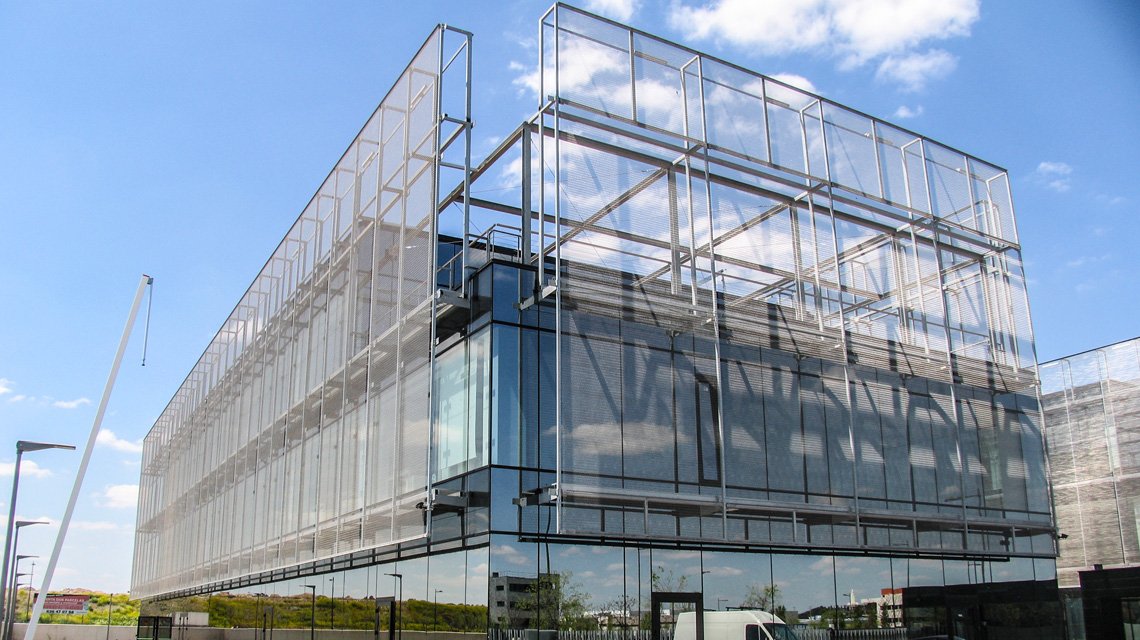 façade brise-soleil double peau pour les bureaux charmex en espagne  - <p>façade brise-soleil double peau pour les bureaux charmex en espagne</p>