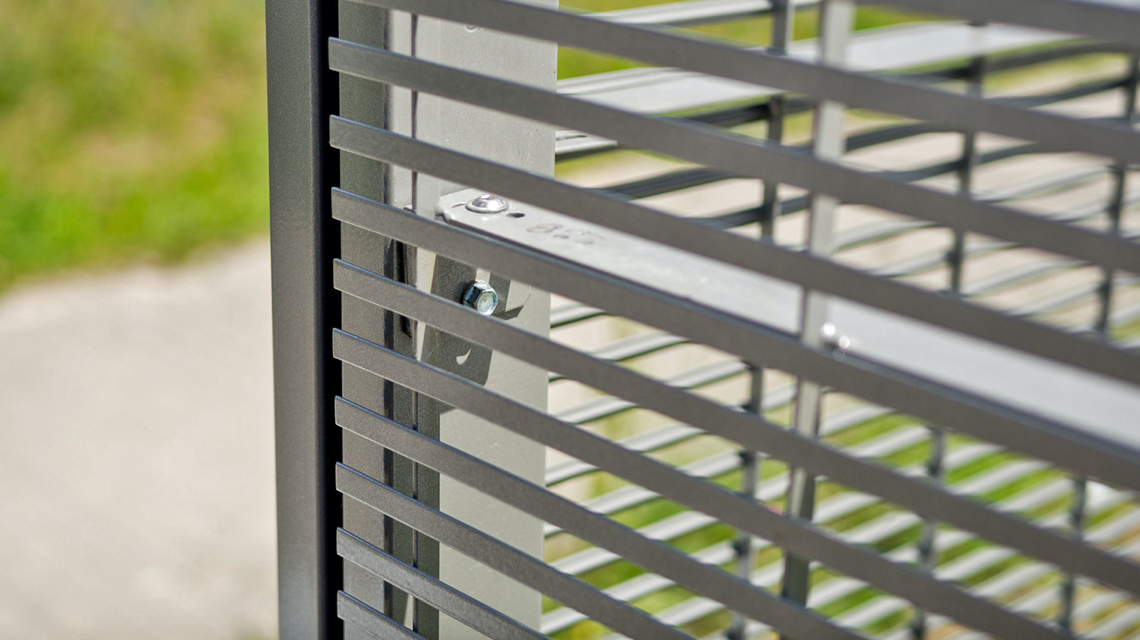 Clôture en grille électro-soudée SLOT www.maillemetaldesign.fr - <p>Clôture en grille électro-soudée SLOT <a href=