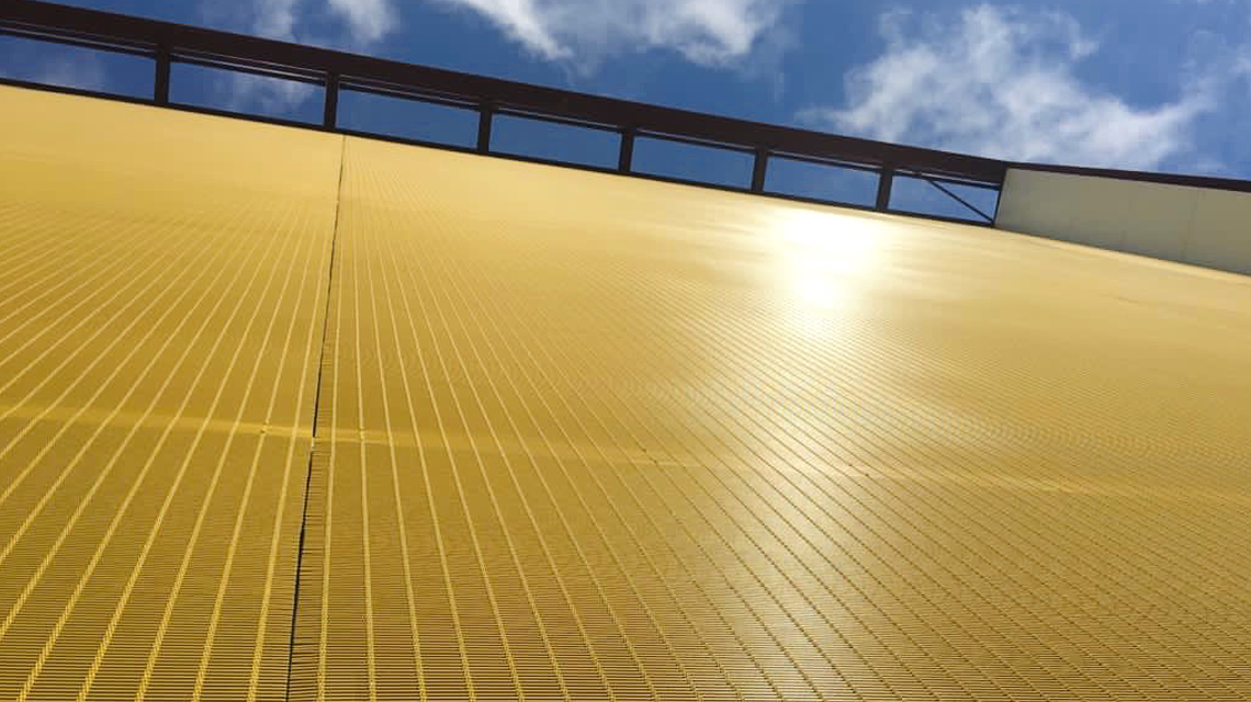 façade résille métallique câblée inox thermolaquée www.maillemetaldesign.fr