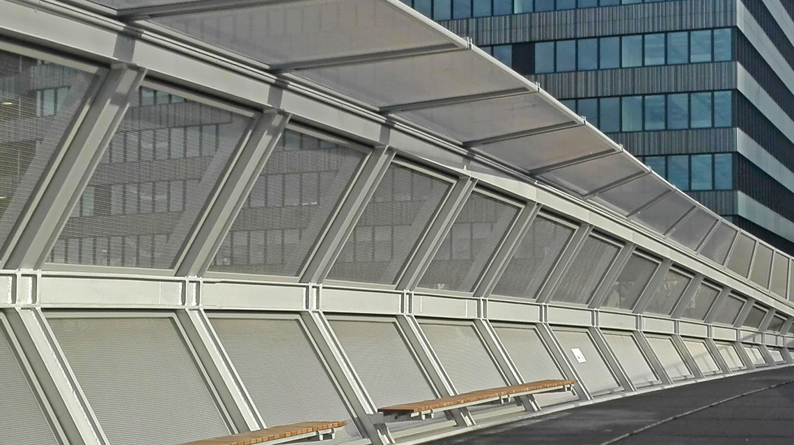 Passerelle Batignolles-Paris maille métallique câblée inox SATURN www.maillemetaldesign.fr