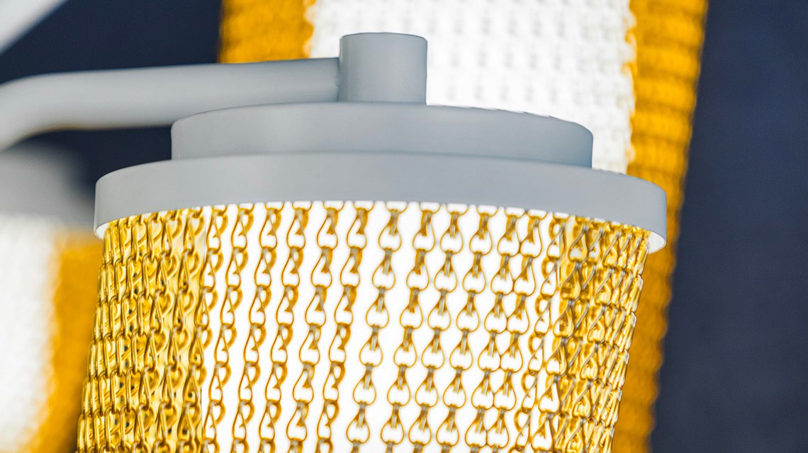 Aura Collection by Yonoh - Photos by Jordi Anguera - Luminaires en chaînes à maillons Kriskadecor aluminium anodisé - <p>Aura Collection by Yonoh - Photos by Jordi Anguera - Luminaires en chaînes à maillons Kriskadecor aluminium anodisé</p>