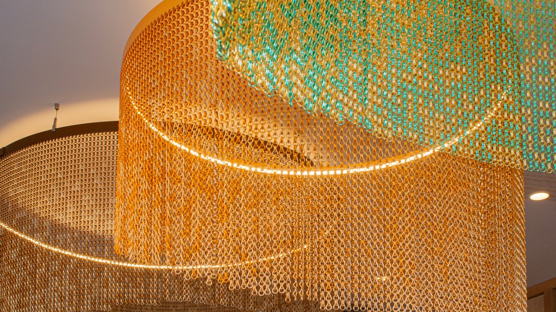 luminaires chaînes à maillons Kriskadecor projet Campus Paris www.maillemetaldesign.fr - <p>luminaires chaînes à maillons Kriskadecor projet Campus Paris <a href=