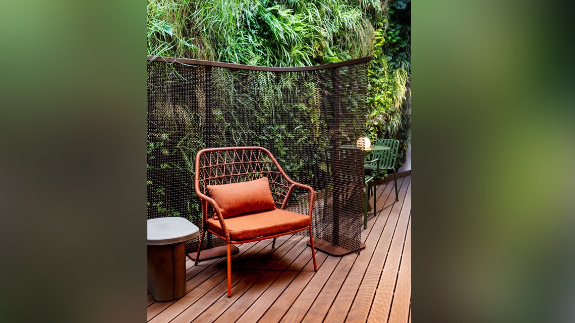 système Feel free de séparateur d'espaces autoportant en chaînes à maillons kriskadecor  - <p>système Feel free de séparateur d’espaces autoportant en chaînes à maillons kriskadecor</p>