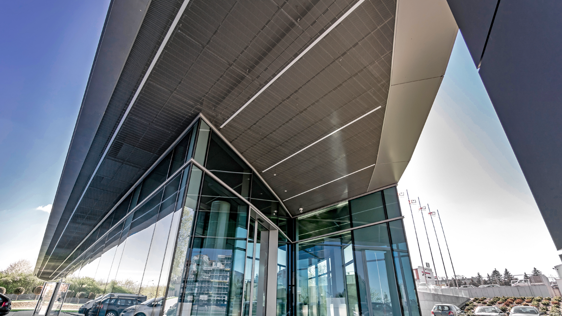 plafond en grille électro-soudées slot en architecture d'intérieur www.maillemetaldesign.fr - <p>plafond en grille électro-soudées slot en architecture d’intérieur <a href=