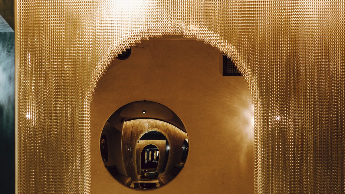 arche séparateur d'espaces en chaînes à maillons Kriskadecor @maillemetaldesign - <p>arche séparateur d’espaces en chaînes à maillons Kriskadecor @maillemetaldesign</p>