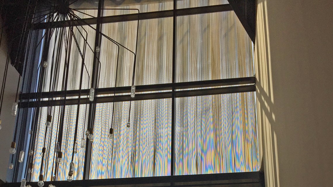 Maille métallique MIES aluminium or @maillemetaldesign - <p>maille métallique façade architecture et design <a href=