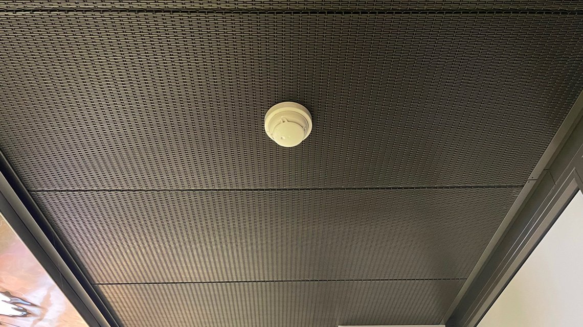 Faux plafond gare Toulouse Matabiau en maille métallique LEO P06020 thermolaquée @maillemetaldesign - <p>Faux plafond gare Toulouse Matabiau en maille métallique LEO P06020 thermolaquée @maillemetaldesign</p>