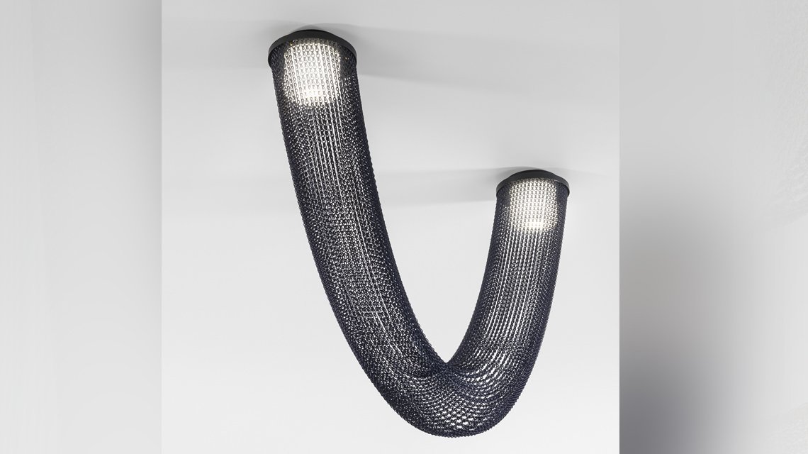 Aura Collection by Yonoh. Photos de Pere Queralt - Luminaires en chaînes à maillons Kriskadecor en aluminium anodisé et personnalisables à l'infini - <p>Aura Collection by Yonoh. Photos de Pere Queralt - Luminaires en chaînes à maillons Kriskadecor en aluminium anodisé et personnalisables à l’infini</p>