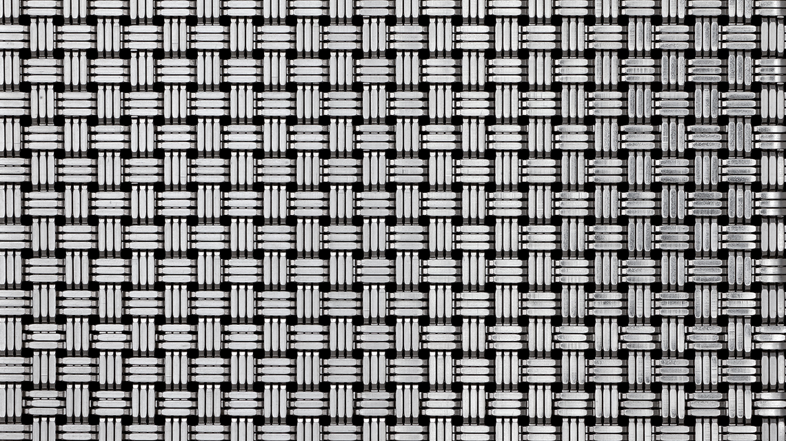 maille métallique tissée en inox plafond, garde-corps, mobilier www.maillemetaldesign.fr  - <p>résille métallique tissée en acier inoxydable pour l’architecture et le design en garde-corps, mobilier, plafond, parement d’escalier <a href=