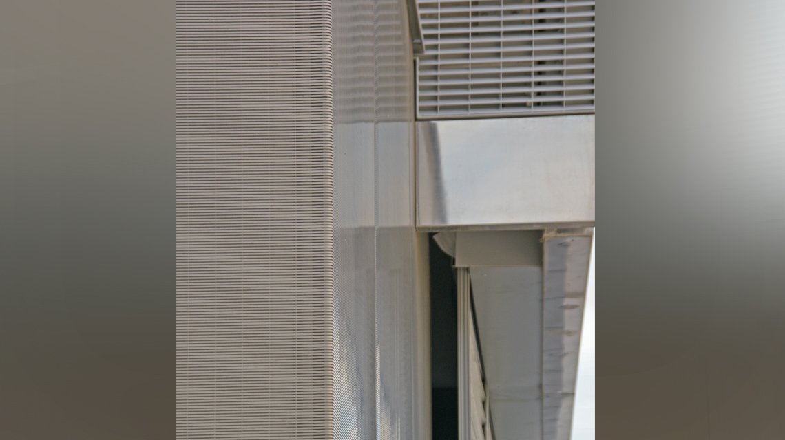 façade en grille métallique électro-soudée RADIUS architecture Reims www.maillemetaldesign.fr - <p>façade en grille métallique électro-soudée RADIUS architecture Reims <a href=