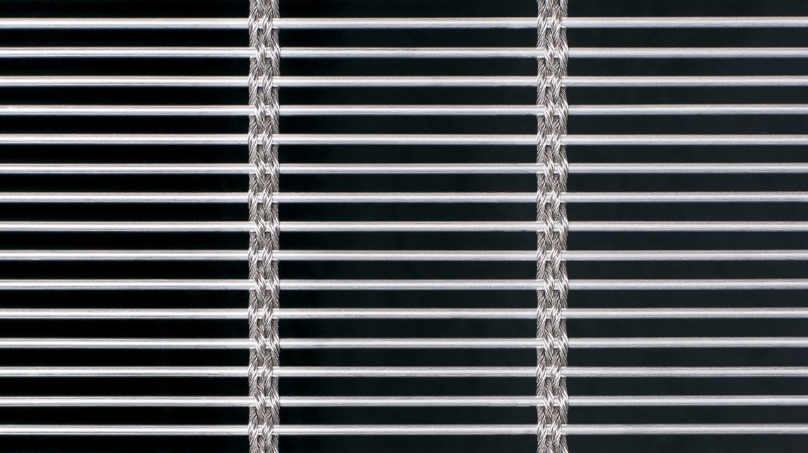 MAILLE METALLIQUE CABLEE INOX SAGITTARIUSP11440 www.maillemetaldesign.fr - <p>résille métallique câblée acier inoxydable architecture design façade gard-corps parement escalier <a href=