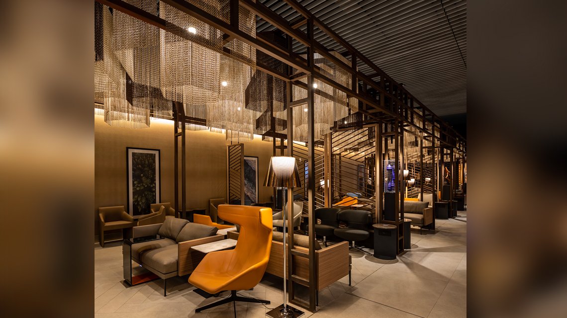 plafond luminaires chaînes à maillons aluminium design by @kriskadecor  - <p>plafond luminaires chaînes à maillons aluminium design by @kriskadecor</p>