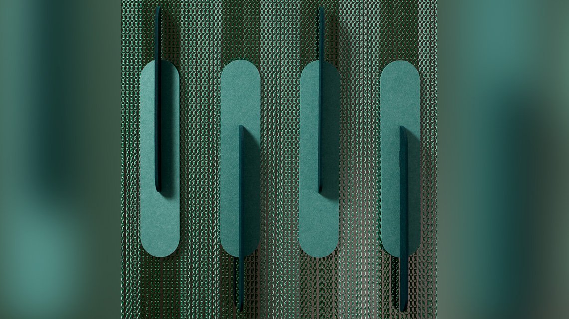 Plafond suspendu acoustique en chaînes aluminium Khronos Kriskadecor - <p>Plafond décoratif suspendu réalisé en chaînes à maillons aluminium Kriskadecor offrant une solution esthétique et acoustique pour les grands volumes.</p>