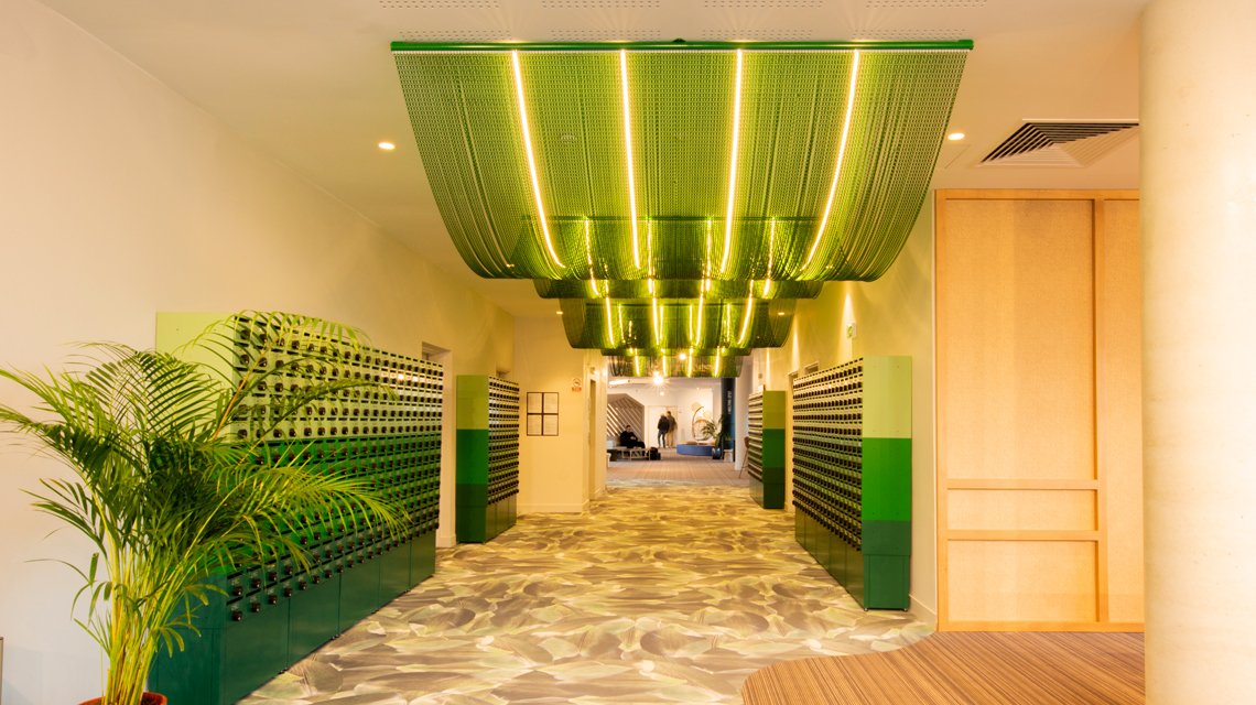 chaînes à maillons pour le plafond du campus Paris Ecla 