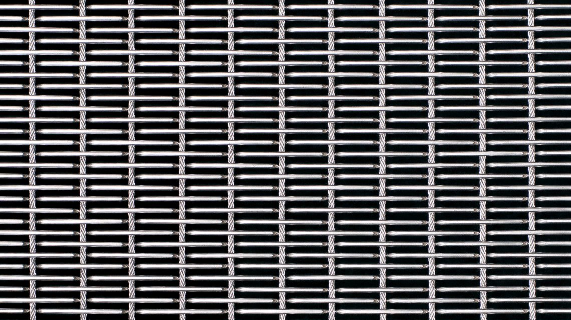 MAILLE METALLIQUE CABLEE INOX SATURNP05141 www.maillemetaldesign.fr - <p>maille métallique inox câblée architecture façade garde-corps balustrade brise-soleil parement escalier <a href=