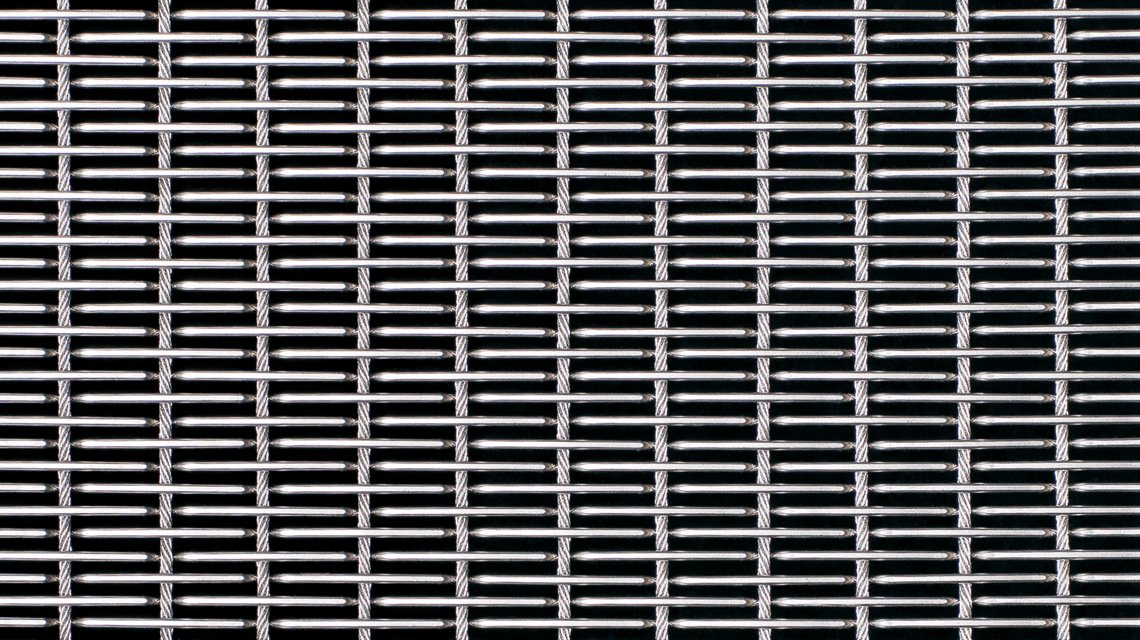 MAILLE METALLIQUE CABLEE INOX SATURNP05141 www.maillemetaldesign.fr - <p>maille métallique inox câblée architecture façade garde-corps balustrade brise-soleil parement escalier <a href=