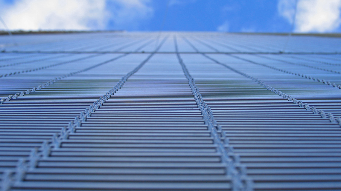 façade en résille métallique câblée inox architecture www.maillemetaldesign.fr