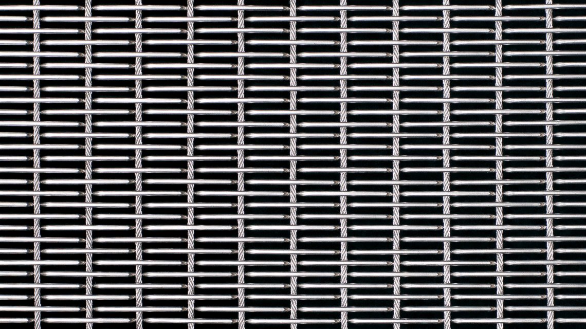 RESILLE METALLIQUE CABLEE INOX SATURNP05140 www.maillemetaldesign.fr - <p>résille métallique inox câblée architecture façade garde-corps balustrade brise-soleil parement escalier <a href=