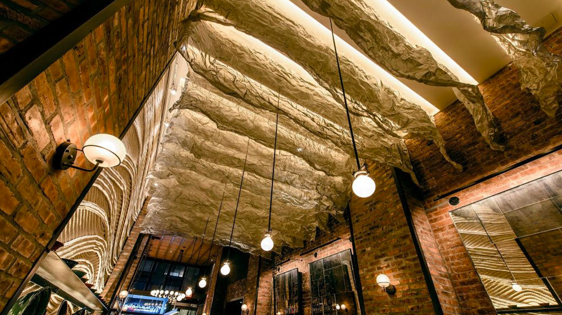 résille métallique inox pour le plafond design du bar restaurant www.maillemetaldesign.fr  - <p>résille métallique inox pour le plafond design du bar restaurant <a href=