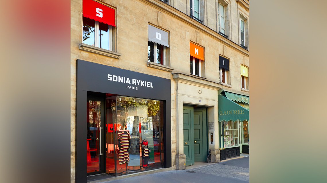 rideau chaîne à maillons kriskadecor pour la boutique Sonia Rykiel à Paris @maillemetaldesign - <p>rideau chaîne à maillons kriskadecor pour la boutique Sonia Rykiel à Paris @maillemetaldesign</p>