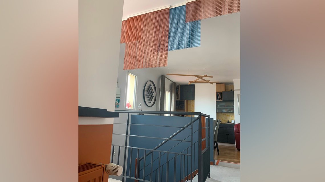 habillage de plafond en chaînes à maillons aluminium kriskadecor  - <p>habillage de plafond en chaînes à maillons aluminium kriskadecor</p>