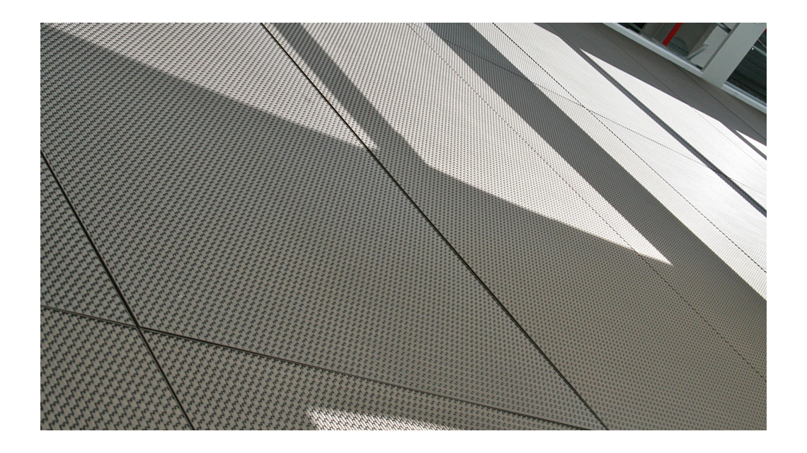 Panneaux de maille métallique aluminium anodisée bronze Rothschild bank www.maillemetaldesign.fr