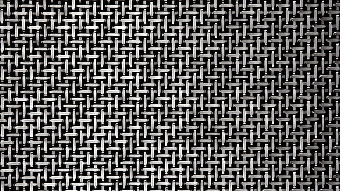 résille métallique rigide tissée architecturale www.maillemetaldesign.fr - <p>maille métallique rigide tissée pour des applications architecturales en intérieur et en extérieur plafond, pergola, habillage mural, cloison, parement d’escalier</p>