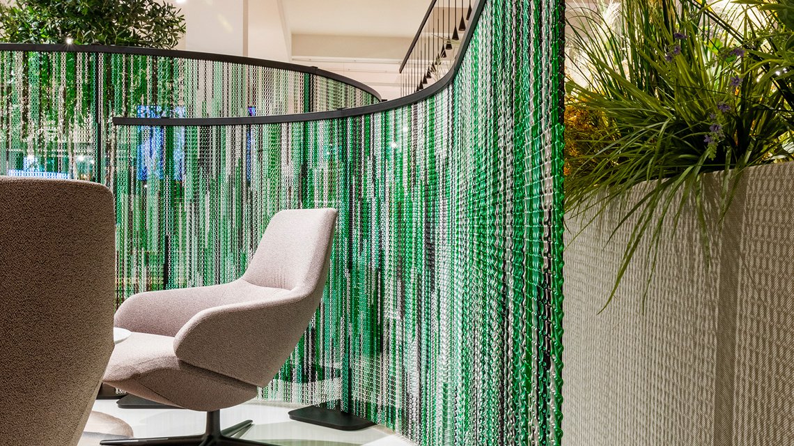 création d'un salon VIP système feel free chaînes à maillons Kriskadecor  - <p>création d’un salon VIP système feel free chaînes à maillons Kriskadecor</p>