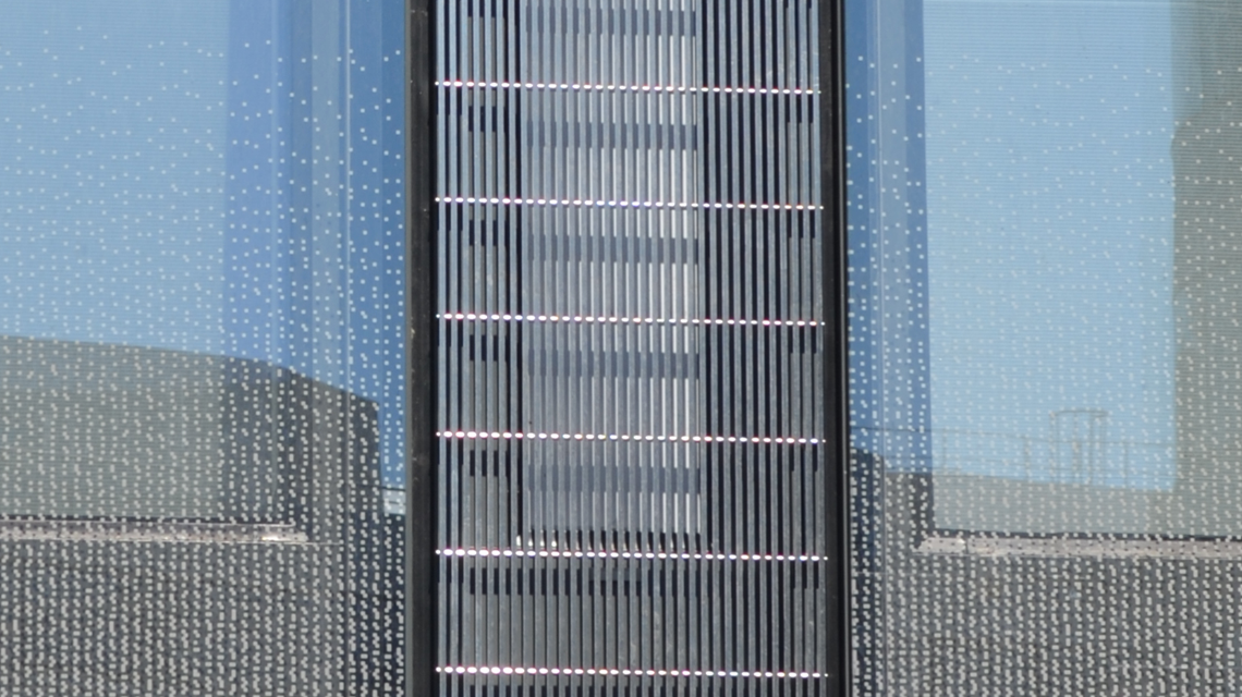 siège social orange issy-les-moulineaux maille architecture SLOT RADIUS www.maillemetaldesign.fr