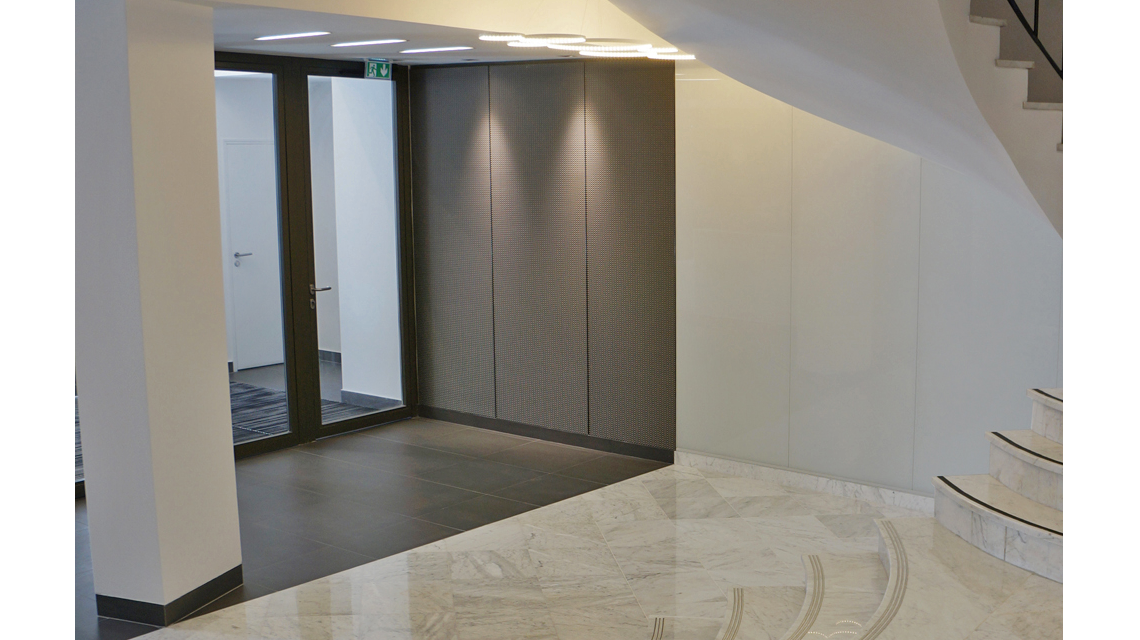 Habillage mural en maille métallique JACOBSEN ALUMINIUM BRONZE www.maillemetaldesign.fr